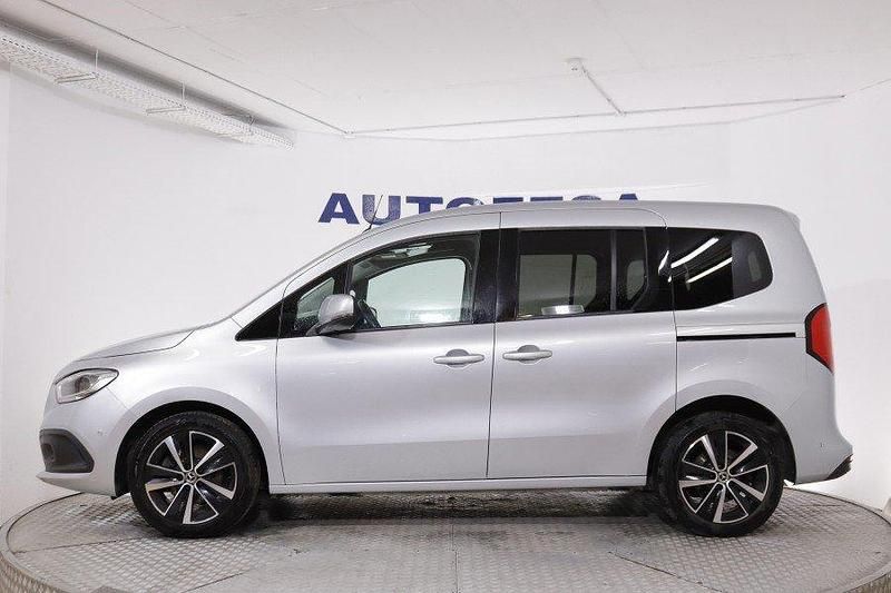 Usado Mercedes 180 115 CV (84 kW) 2023 Plata Berlina
