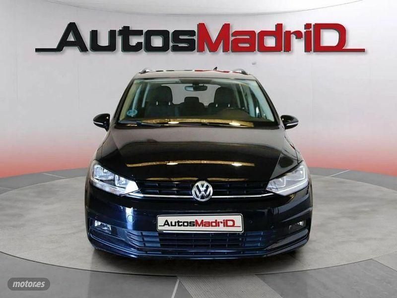 Usado VW Touran Business 116 CV (85 kW) 2018 Negro Monovolumen