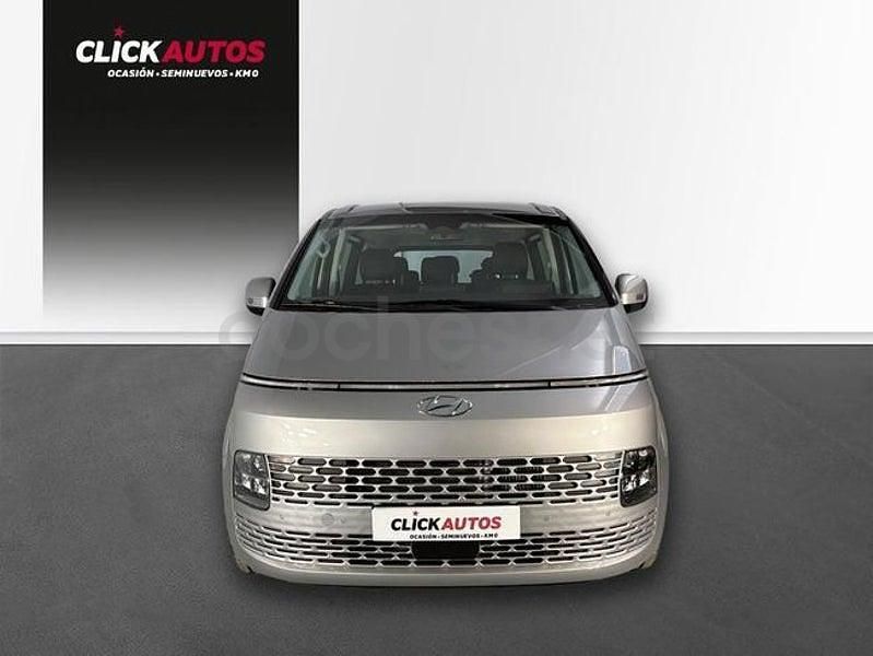 Usado Hyundai Staria 177 CV (130 kW) 2023 Gris / plata Monovolumen
