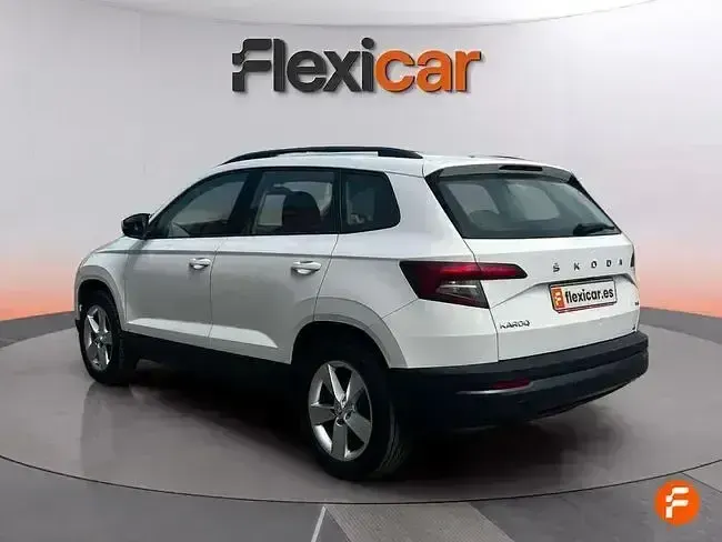 Usado Skoda Karoq Ambition 150 CV (110 kW) 2020 Blanco SUV