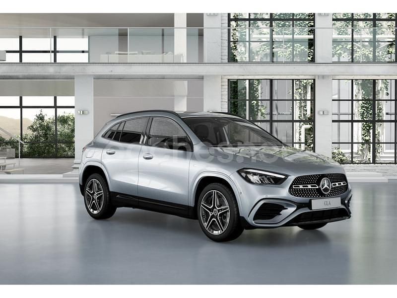 Usado Mercedes GLA250 218 CV (160 kW) 2025 Gris / plata SUV