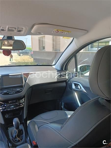 Blanco Usado 2018 Peugeot 2008 Allure SUV | 7200 € (Buen precio) - Imagen 1/4