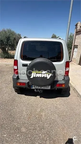 Usado Suzuki Jimny 85 CV (62 kW) 2016 Gris / plata SUV