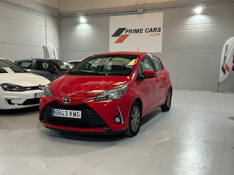 Rojo Usado 2018 Toyota Yaris Active Berlina | 11.990 € (Precio justo) - Imagen 1/4