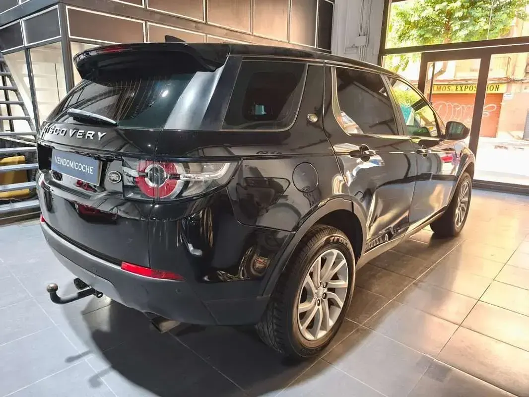 Usado Land Rover Discovery Sport HSE 150 CV (110 kW) 2018 Negro SUV