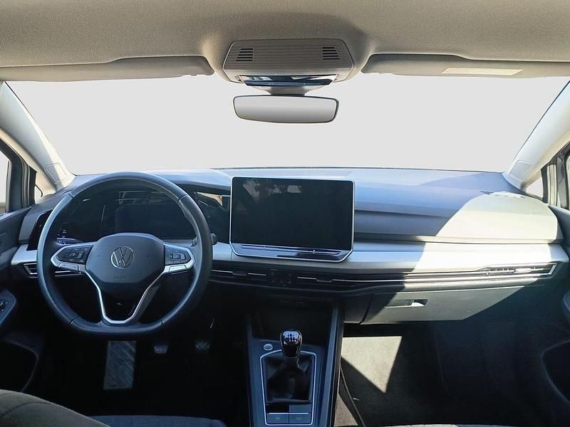 Usado VW Golf VIII 115 CV (84 kW) 2025 Gris Berlina