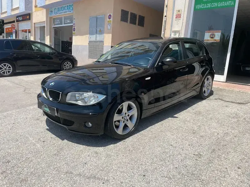 Usado BMW 120 163 CV (119 kW) 2006 Negro Utilitario