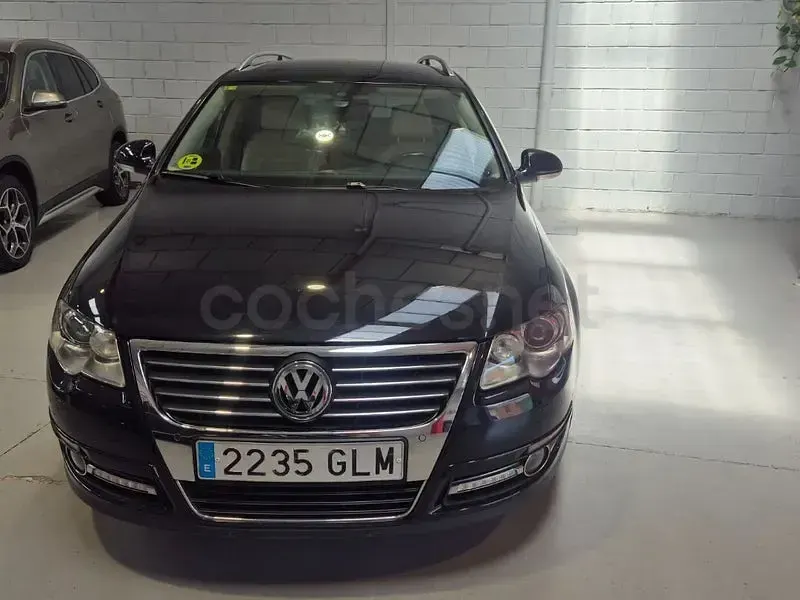 Usado VW Passat Highline 140 CV (102 kW) 2009 Negro Familiar