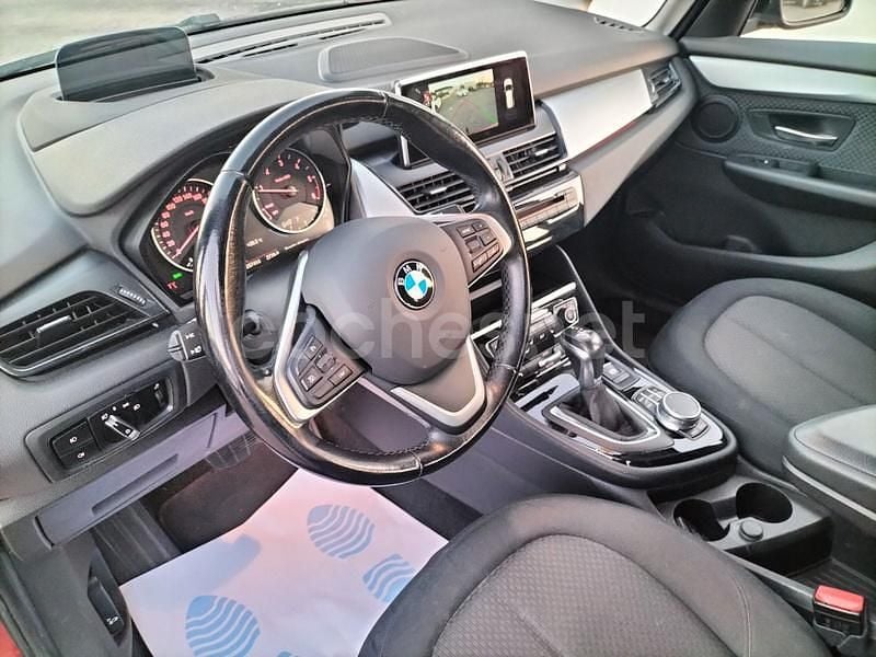 Usado BMW 218 150 CV (110 kW) 2017 Granate Familiar