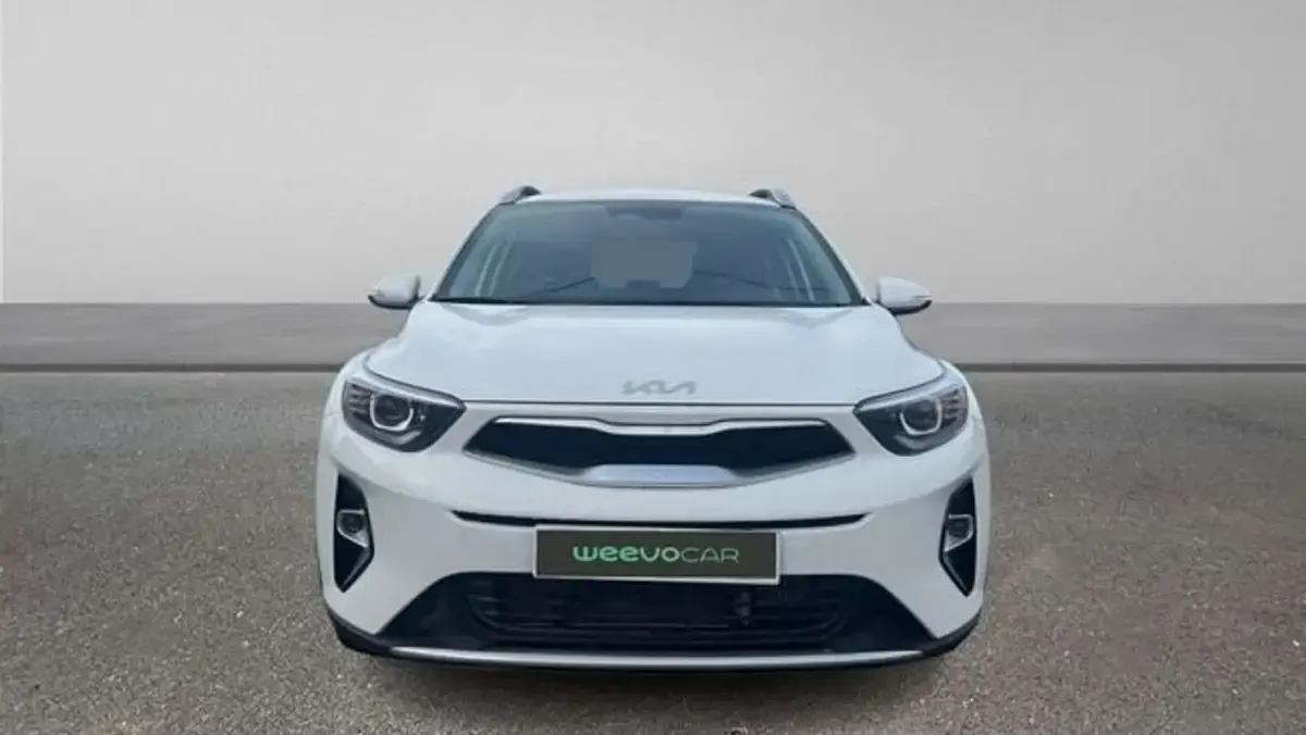 Usado Kia Stonic 101 CV (74 kW) 2025 Blanco SUV