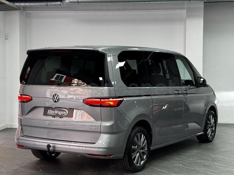 Usado VW Multivan Life 218 CV (160 kW) 2022 Gris / plata Van