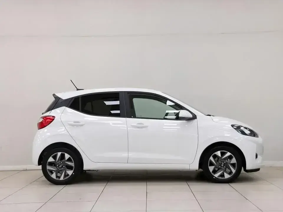 Usado Hyundai i10 63 CV (46 kW) 2025 Otro Utilitario