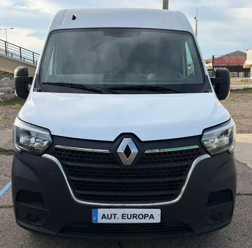 Usado Renault Master 145 CV (106 kW) 2021 Blanco Monovolumen