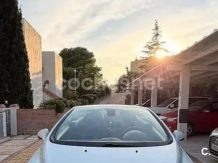Usado Peugeot 308 CC Active 112 CV (82 kW) 2011 Blanco Descapotable