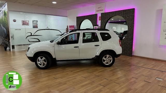 Usado Dacia Duster Lauréate 90 CV (66 kW) 2016 Blanco SUV