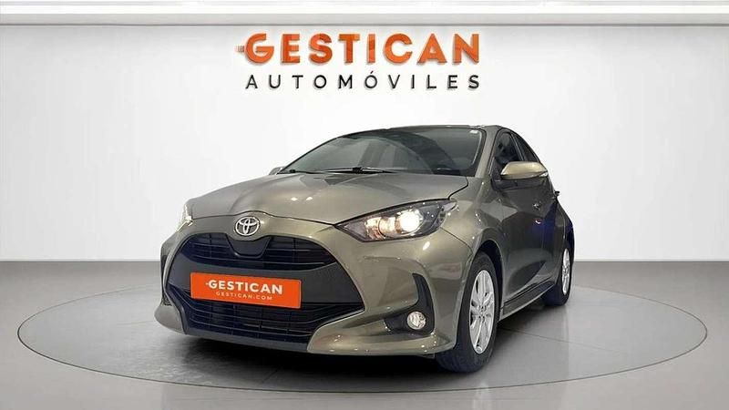 Marrón Usado 2023 Toyota Yaris Edition Utilitario | 15.990 € (Precio justo) - Imagen 1/3