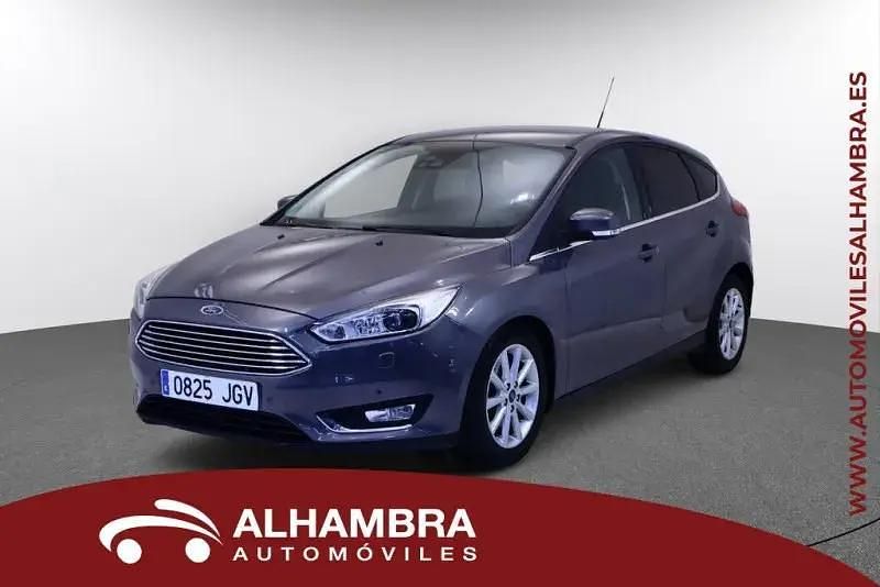 Begagnad Ford Focus Titanium 150 HK (110 kW) 2015 Beige Sedan