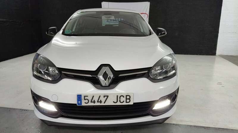 Blanco Usado 2015 Renault Mégane GrandTour LIMITED Familiar | 9300 € (Precio justo) - Imagen 1/4