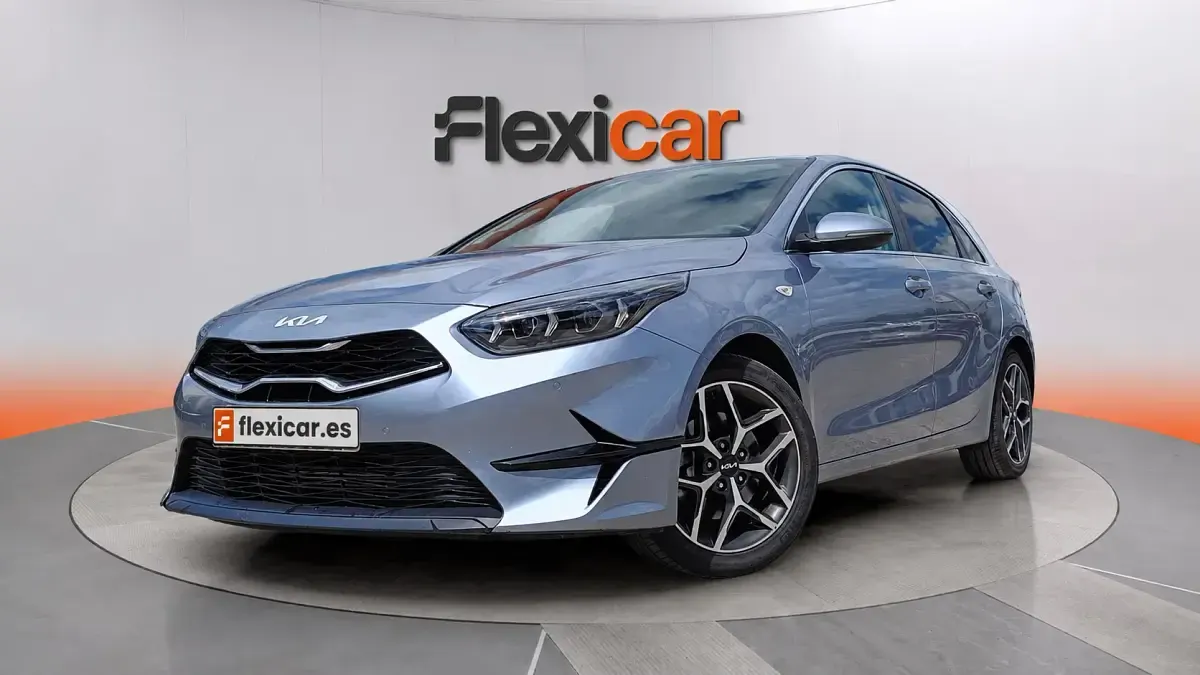 Usado Kia Ceed 100 CV (73 kW) 2025 Gris Utilitario
