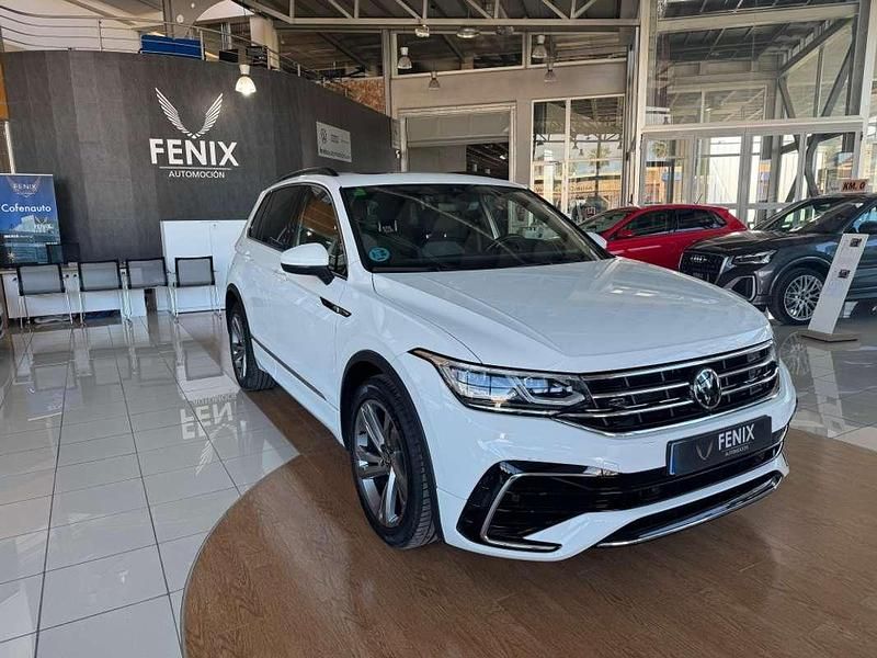 Usado VW Tiguan R-line 150 CV (110 kW) 2022 Blanco SUV