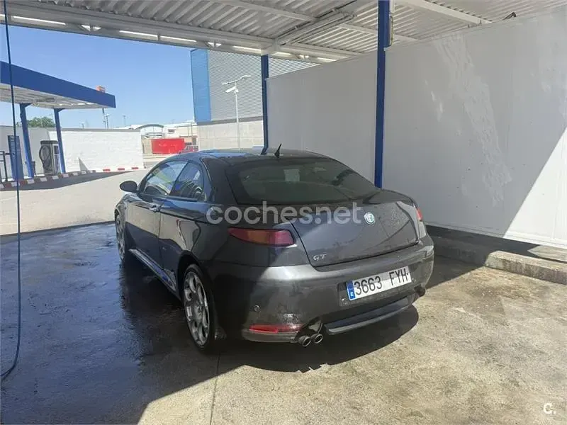 Usado Alfa Romeo GT Distinctive 150 CV (110 kW) 2007 Negro Coupe