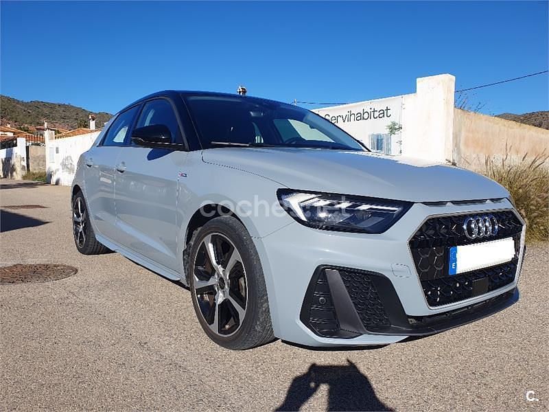Gris / plata Usado 2022 Audi A1 Sportback S-Line Utilitario | 21.995 € (Precio justo) - Imagen 1/4
