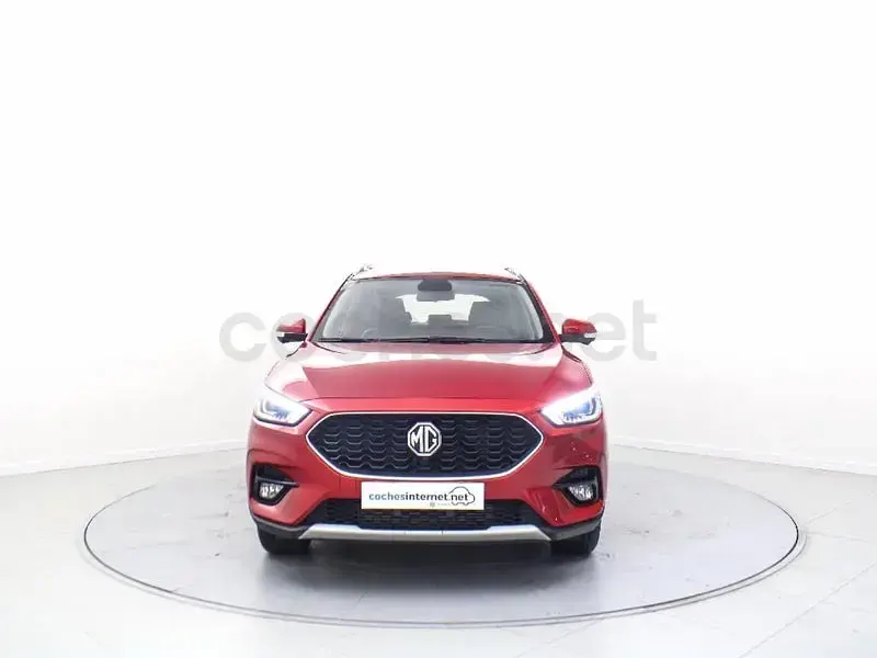 Usado MG ZS Luxury 111 CV (81 kW) 2025 Rojo SUV