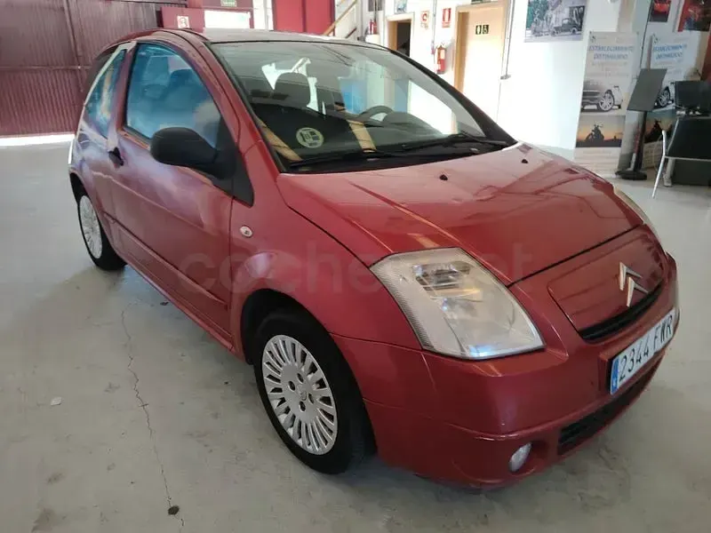 Usado Citroën C2 70 CV (51 kW) 2007 Rojo Utilitario
