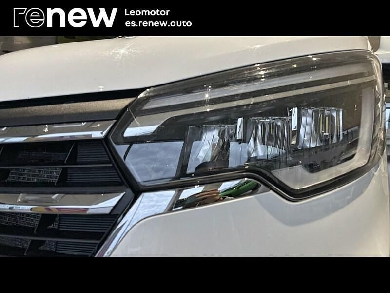 Usado Renault Trafic 110 CV (80 kW) 2024 Blanco Monovolumen