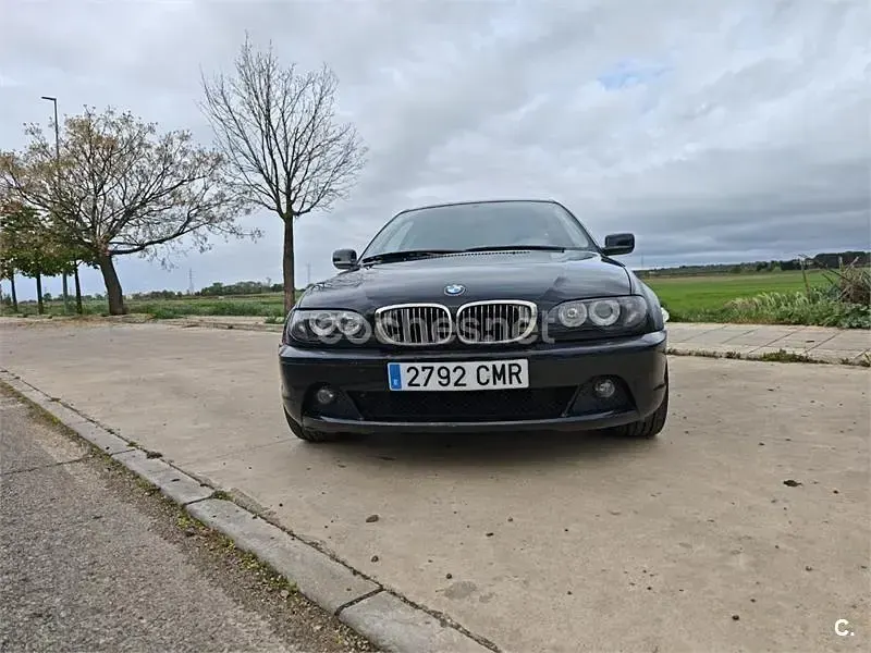 Usado BMW 318 143 CV (105 kW) 2003 Negro Coupe