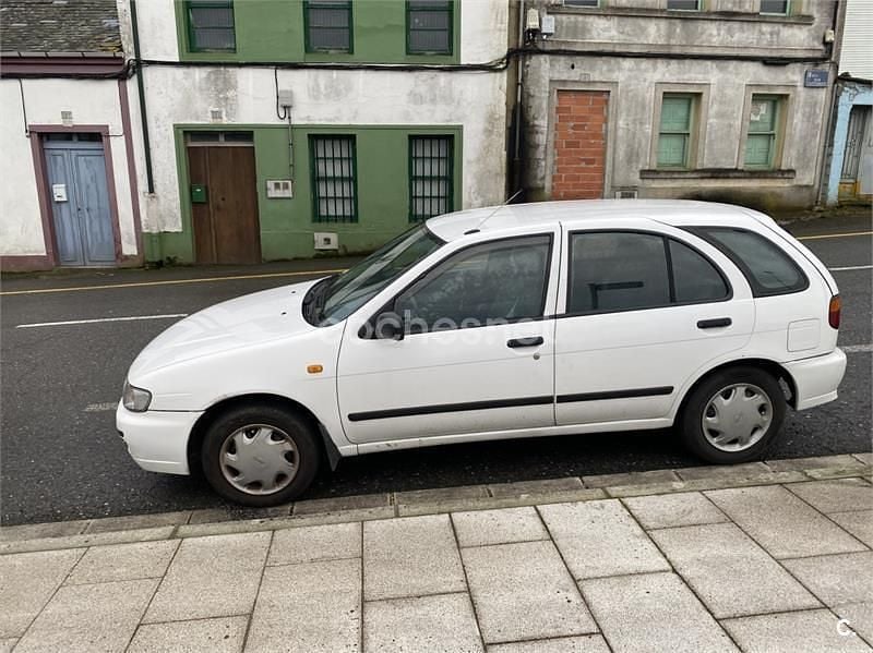Usado Nissan Almera 75 CV (55 kW) 1995 Blanco Berlina