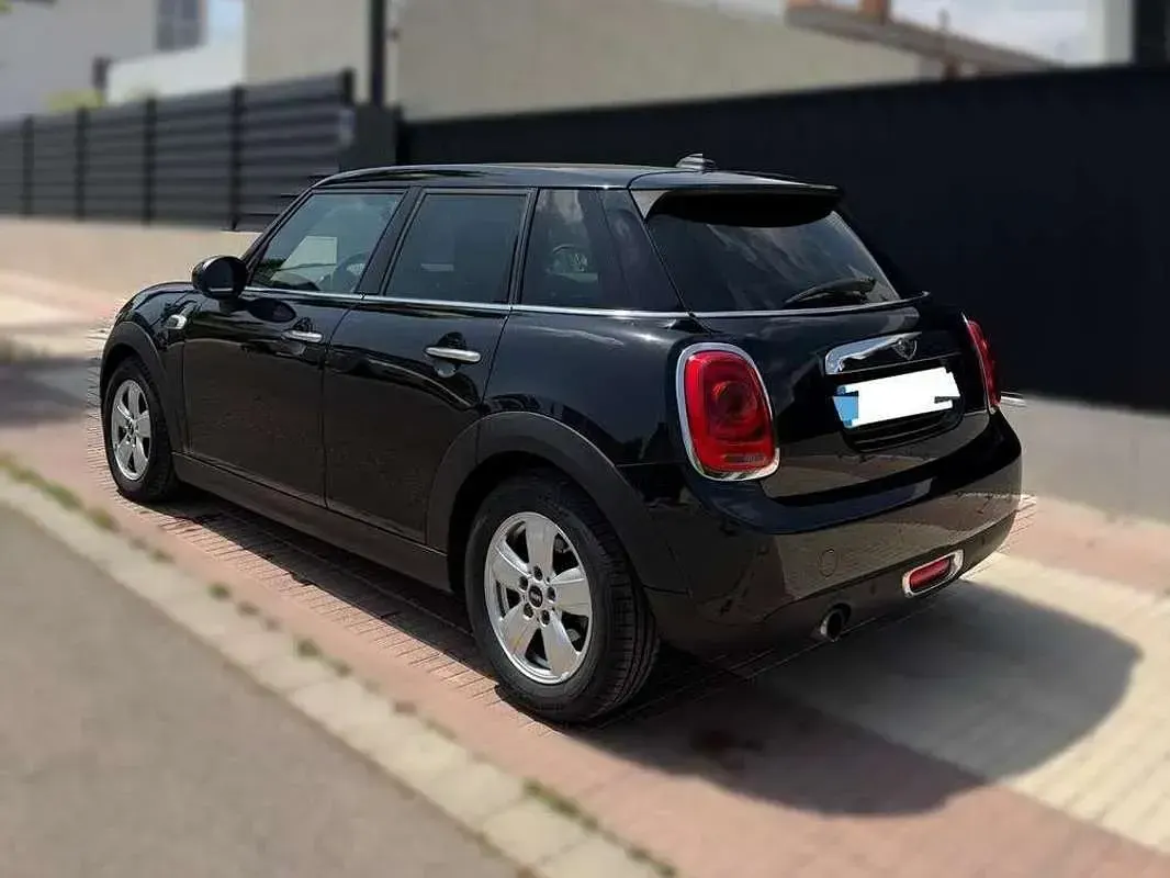 Usado Mini Cooper D 116 CV (85 kW) 2015 Negro Utilitario