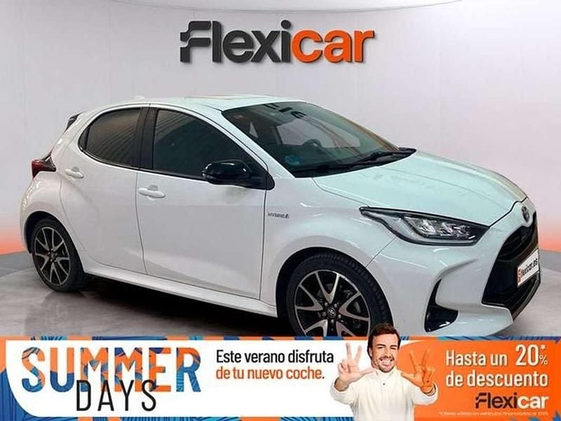 Blanco Usado 2021 Toyota Yaris Hybrid Active Utilitario | 16.490 € (Buen precio) - Imagen 1/4
