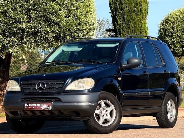 Usado Mercedes 320 218 CV (160 kW) 1999 Azul SUV
