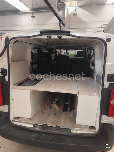 Usado Peugeot Traveller Business-Line 120 CV (88 kW) 2018 Blanco Monovolumen