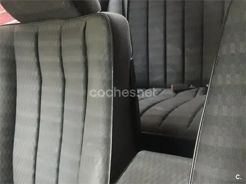 Usado Mercedes 190 94 CV (69 kW) 1991 Gris / plata Berlina