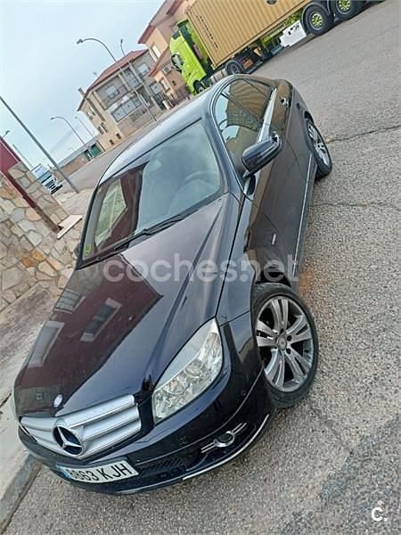 Usado Mercedes C220 Avantgarde 170 CV (125 kW) 2011 Negro Berlina