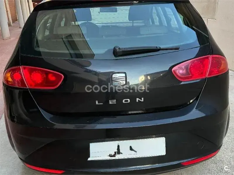 Usado Seat Leon Copa 105 CV (77 kW) 2011 Negro Utilitario