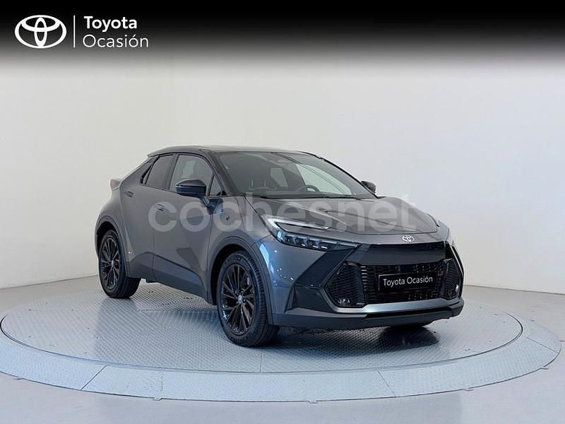 Usado Toyota C-HR Sport 196 CV (144 kW) 2025 Gris / plata SUV