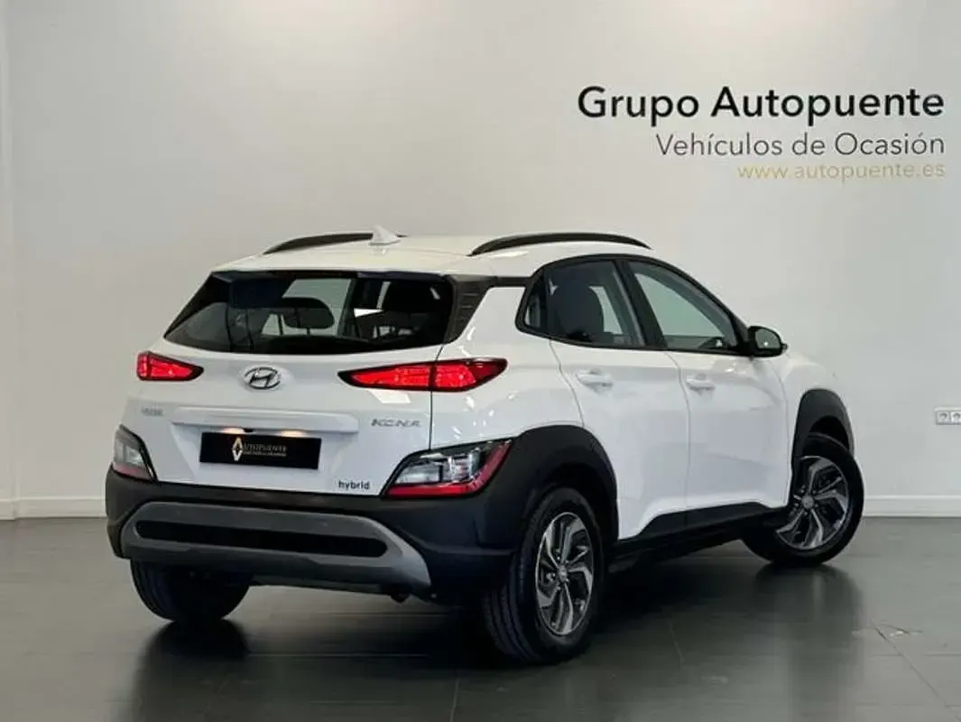 Usado Hyundai Kona 140 CV (102 kW) 2022 Blanco SUV