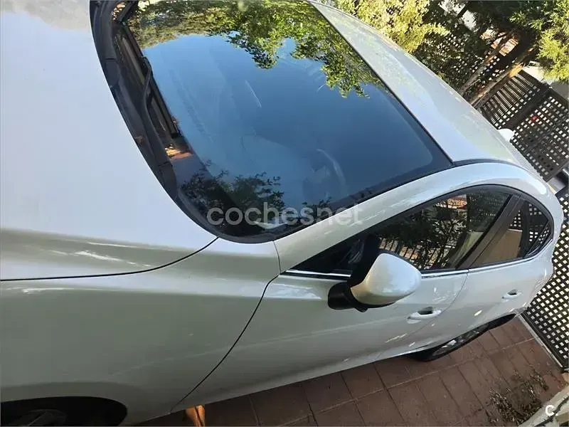 Usado Mazda 3 Style 120 CV (88 kW) 2014 Blanco Berlina