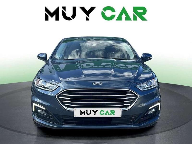 Usado Ford Mondeo Titanium 186 CV (136 kW) 2021 Azul Berlina