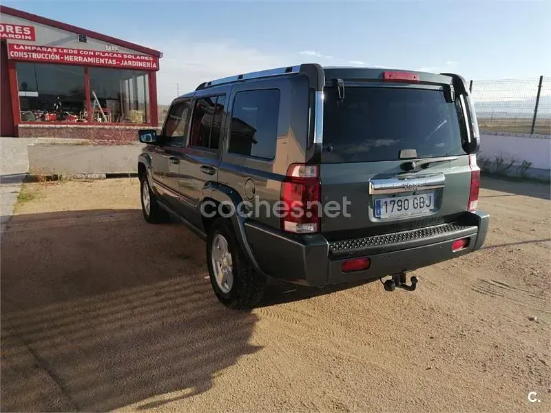 Usado Jeep Commander Limited 218 CV (160 kW) 2008 Gris / plata SUV