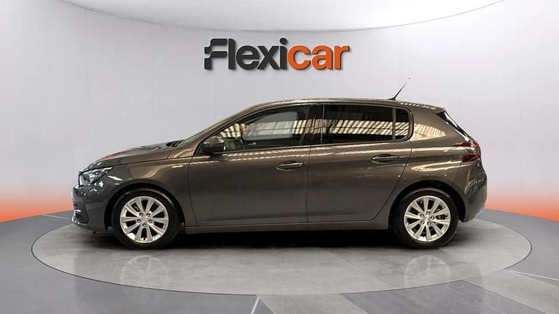 Usado Peugeot 308 Style 131 CV (96 kW) 2020 Gris Utilitario