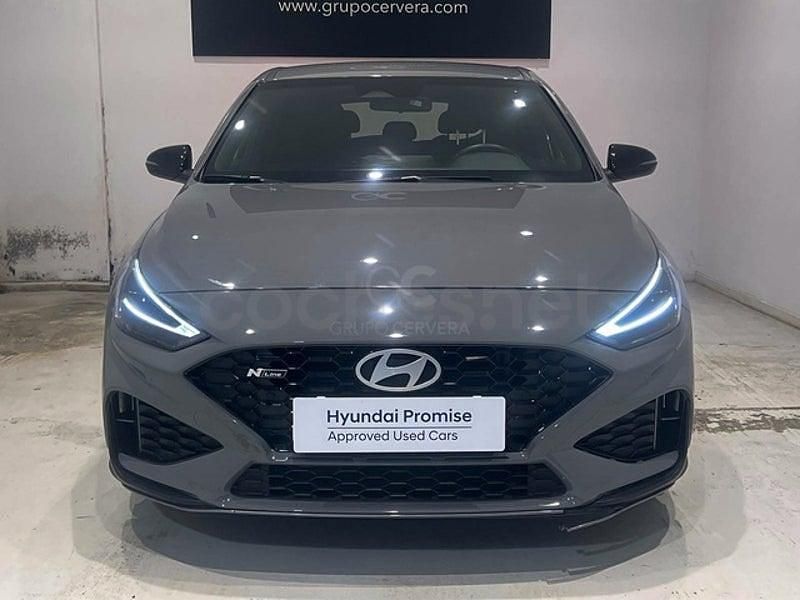 Usado Hyundai i30 N Line 120 CV (88 kW) 2025 Gris / plata Berlina