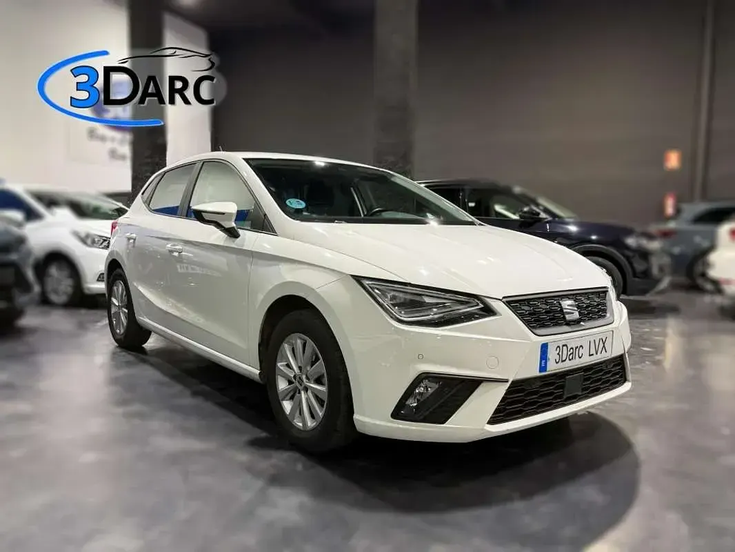 Usado Seat Ibiza Style 110 CV (80 kW) 2022 Blanco Utilitario