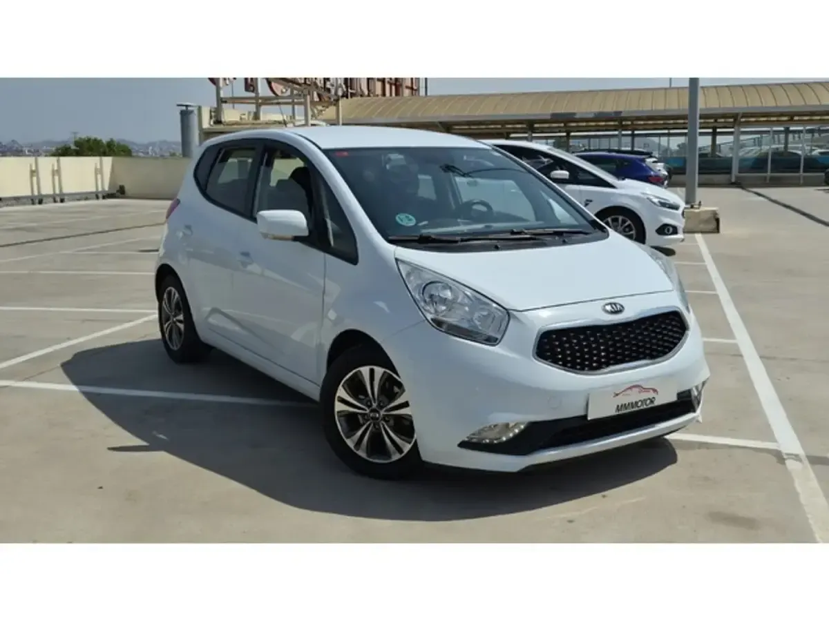 Usado Kia Venga 90 CV (66 kW) 2016 Blanco Utilitario