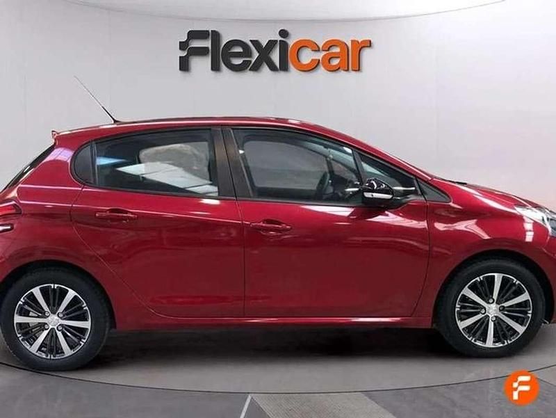 Usado Peugeot 208 Active 82 CV (60 kW) 2017 Burdeos Utilitario