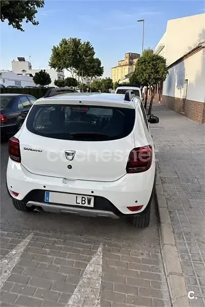 Usado Dacia Sandero Essentiel 90 CV (66 kW) 2019 Blanco Berlina