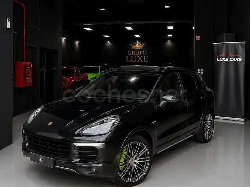 Usado Porsche Cayenne S E-Hybrid Platinum Edition 416 CV (305 kW) 2017 Negro SUV